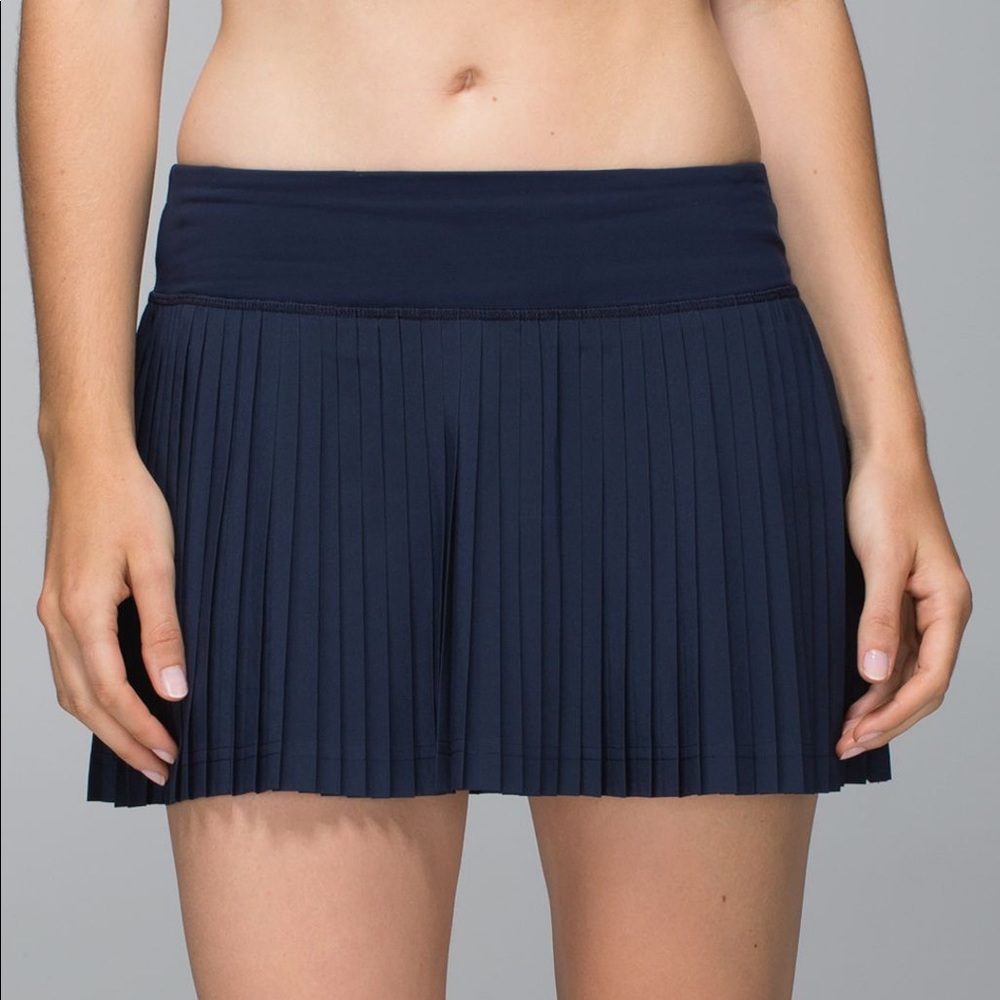 Lululemon Pleat to Street Skirt sz.2